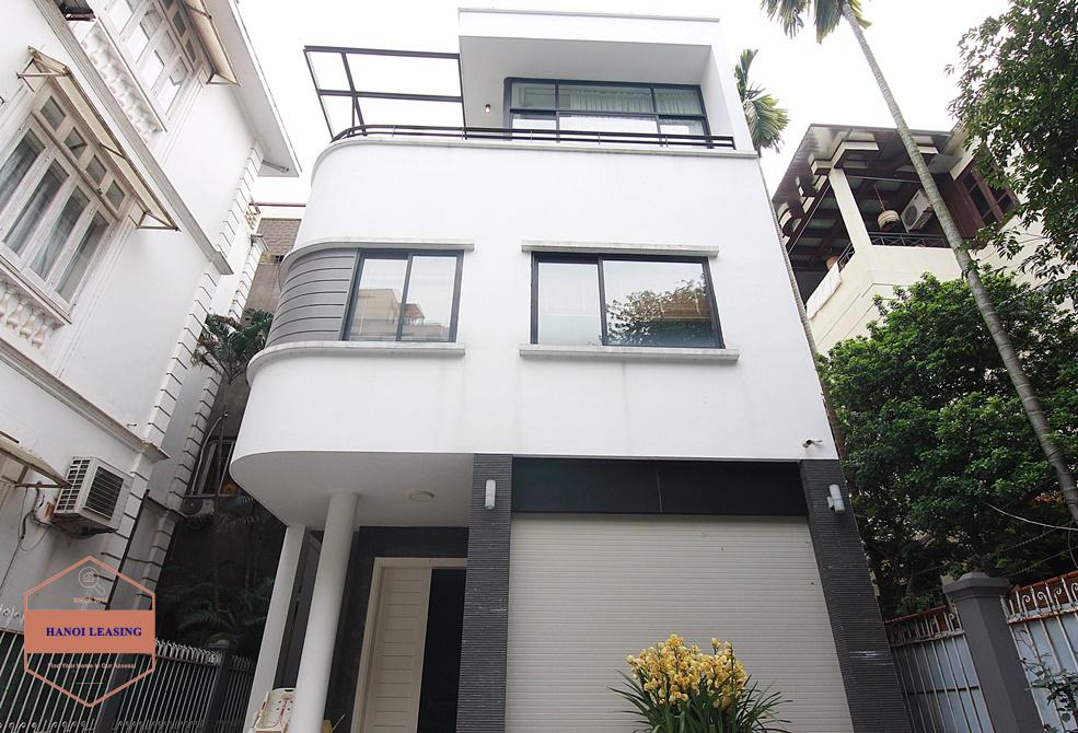 Charming house with big courtyard for rent in Tay Ho district, Hanoi