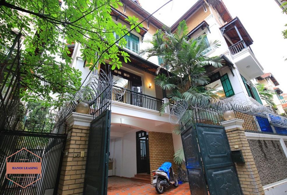 Swimming pool house for rent in Tay Ho, Hanoi