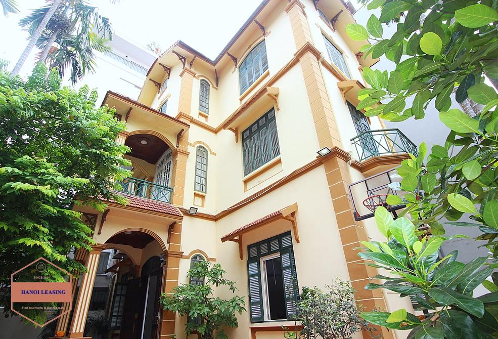 A nice house with big yard for rent in Tay Ho district, closed Joma coffee