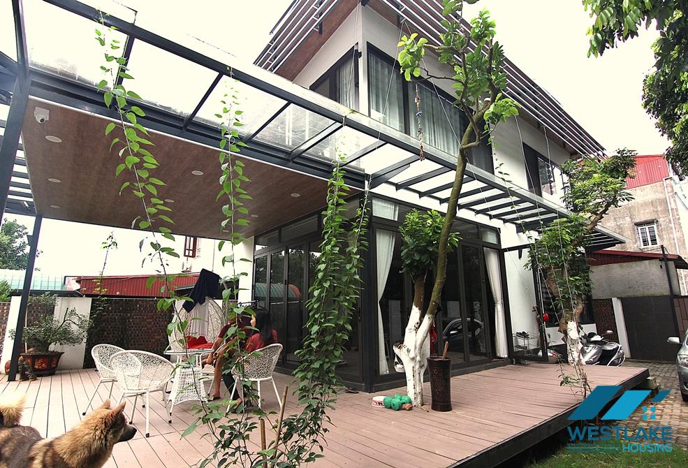 Cho thuê nhà ven sông tại Long Biên