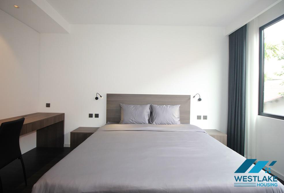 Lake view and modern 03-bedroom apartment for rent in Quang Khanh street