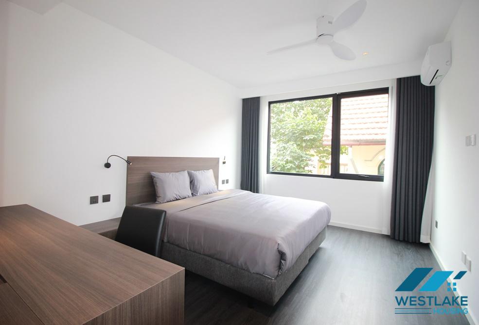 Lake view and modern 03-bedroom apartment for rent in Quang Khanh street