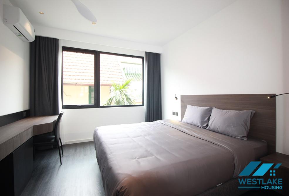 Lake view and modern 03-bedroom apartment for rent in Quang Khanh street