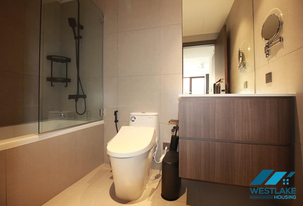 Lake view and modern 03-bedroom apartment for rent in Quang Khanh street