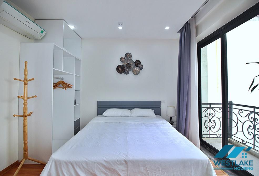 Cho Thuê Căn Hộ 1 Phòng Ngủ Đẹp Tại Xóm Chùa Đặng Thai Mai Tây Hồ, Hà Nội
