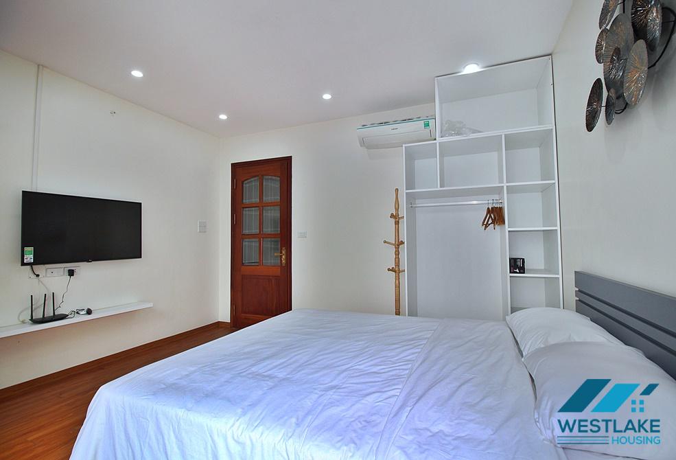 Cho Thuê Căn Hộ 1 Phòng Ngủ Đẹp Tại Xóm Chùa Đặng Thai Mai Tây Hồ, Hà Nội