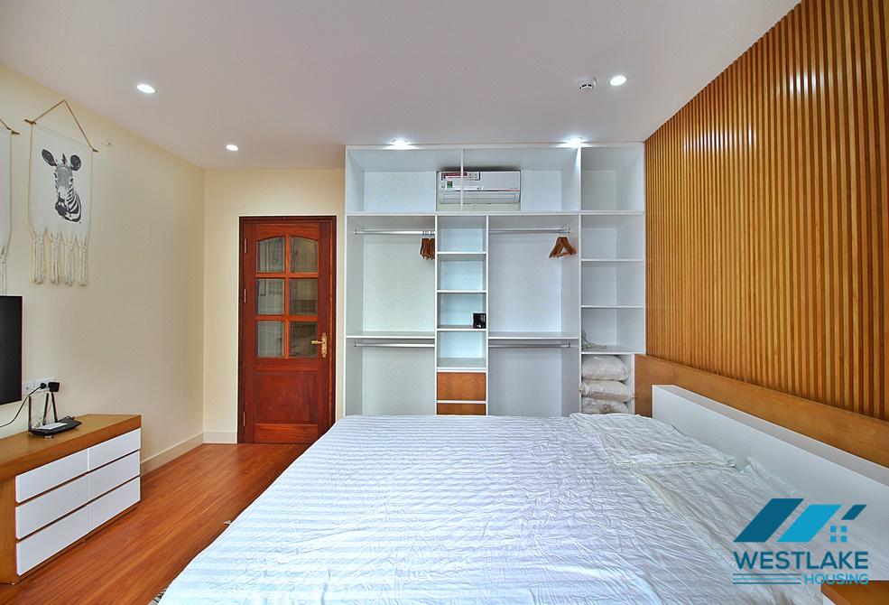 Căn Hộ Duplex Một Phòng Ngủ Rộng Thoáng, View Hồ Cho Thuê Tại Đặng Thai Mai, Tây Hồ, Hà Nội