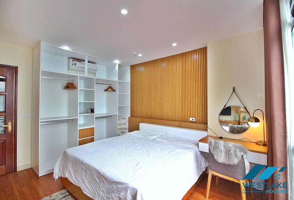 Căn Hộ Duplex Một Phòng Ngủ Rộng Thoáng, View Hồ Cho Thuê Tại Đặng Thai Mai, Tây Hồ, Hà Nội