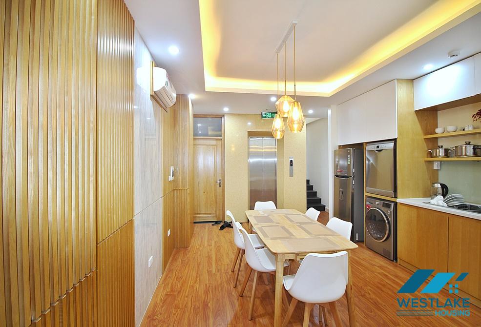 Căn Hộ Duplex Một Phòng Ngủ Rộng Thoáng, View Hồ Cho Thuê Tại Đặng Thai Mai, Tây Hồ, Hà Nội