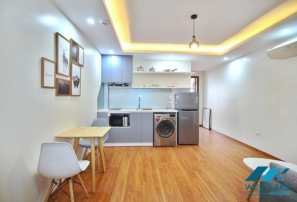 Căn Hộ Duplex Một Phòng Ngủ Rộng Thoáng, View Hồ Cho Thuê Tại Đặng Thai Mai, Tây Hồ, Hà Nội