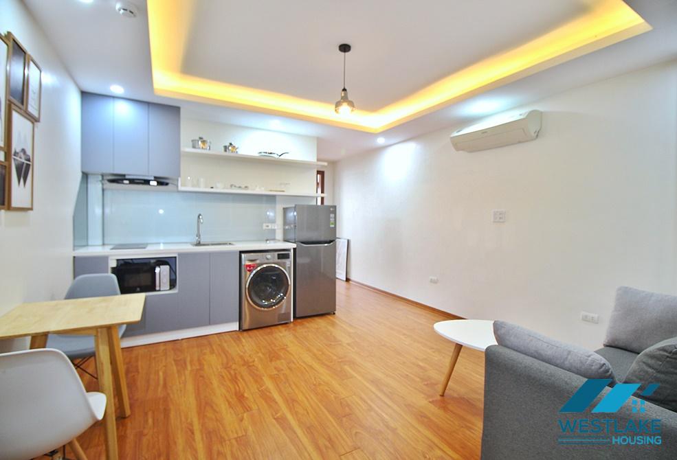 Căn Hộ Duplex Một Phòng Ngủ Rộng Thoáng, View Hồ Cho Thuê Tại Đặng Thai Mai, Tây Hồ, Hà Nội