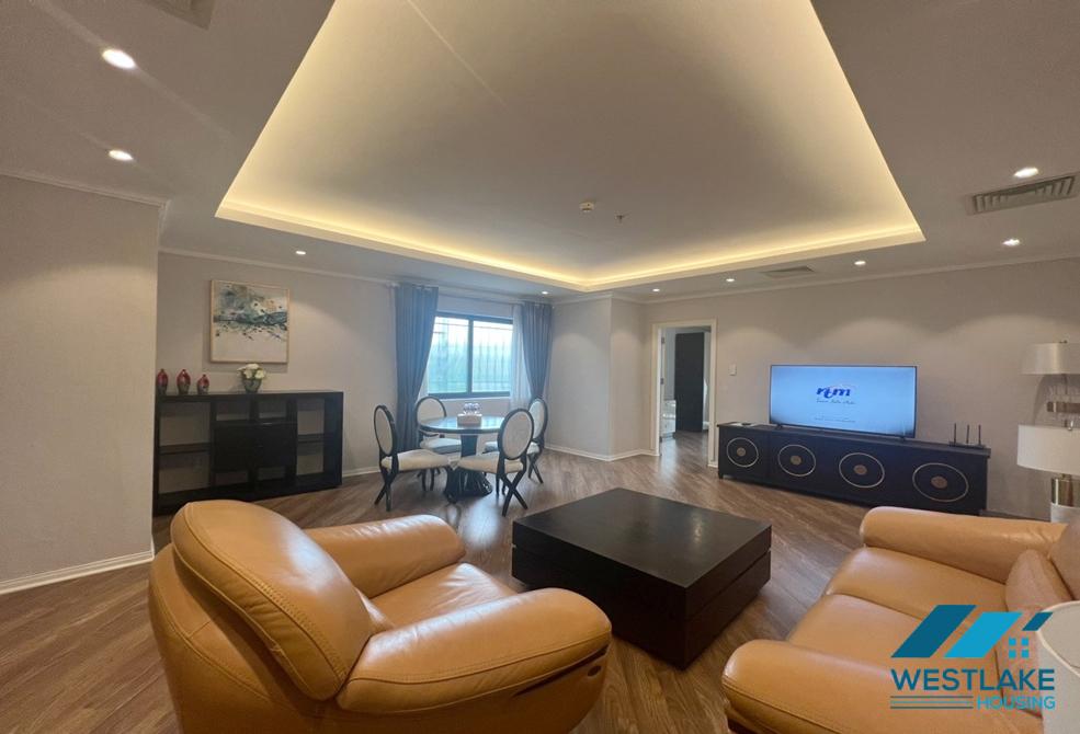 Lake view 2 beds apartment for rent in Truc Bach , Ba Dinh