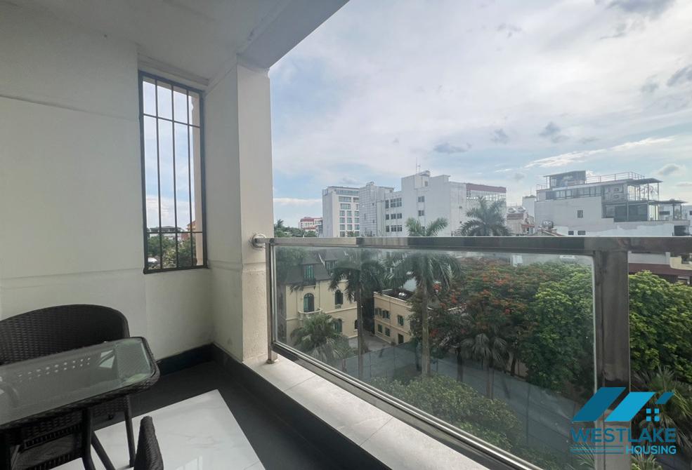 Lake view 2 beds apartment for rent in Truc Bach , Ba Dinh
