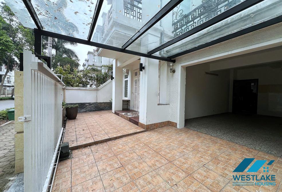 Biệt thự năm phòng ngủ đầy đủ nội thất tại Ciputra, Tây Hồ, Hà Nội