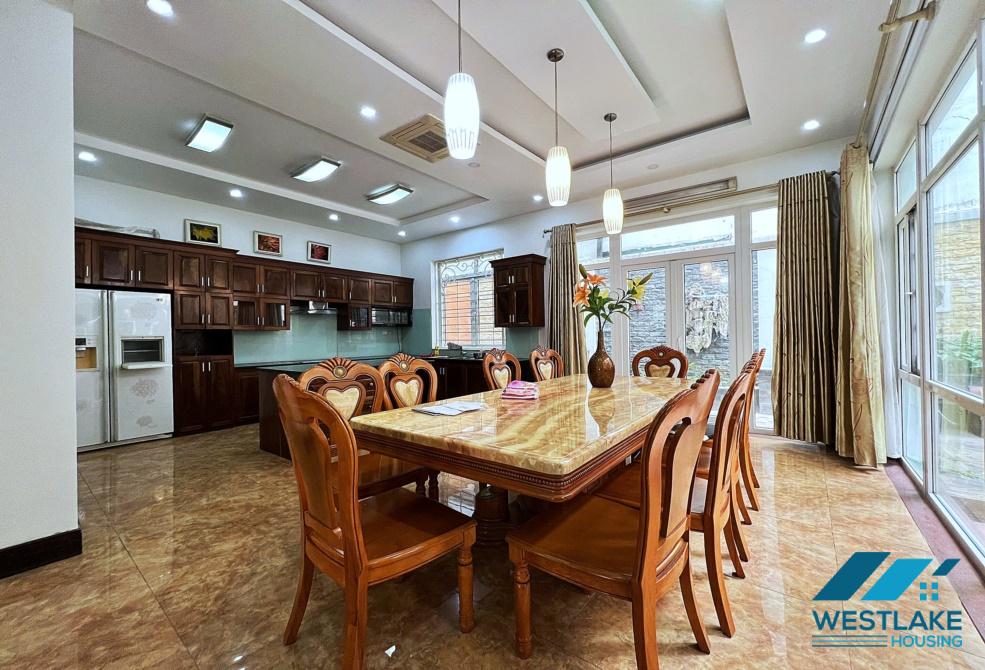 Biệt thự năm phòng ngủ đầy đủ nội thất tại Ciputra, Tây Hồ, Hà Nội