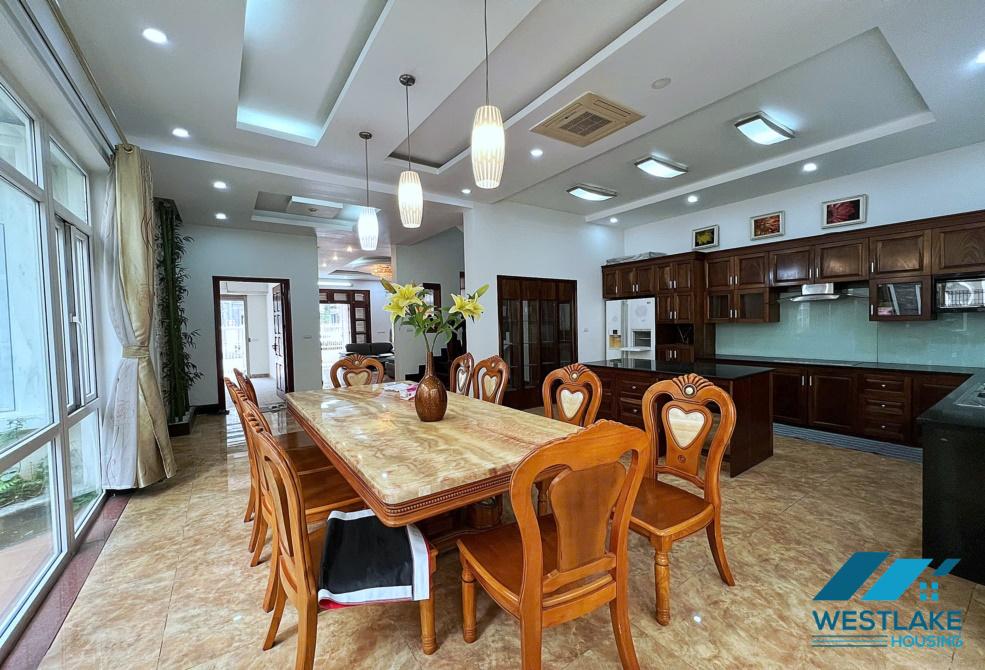 Biệt thự năm phòng ngủ đầy đủ nội thất tại Ciputra, Tây Hồ, Hà Nội