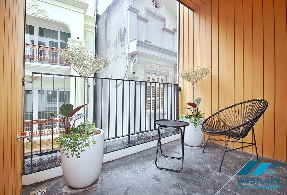 Căn Hộ 2 Phòng Ngủ Hoàn Toàn Mới Cho Thuê Tại Xuân Diệu, Tây Hồ, Hà Nội