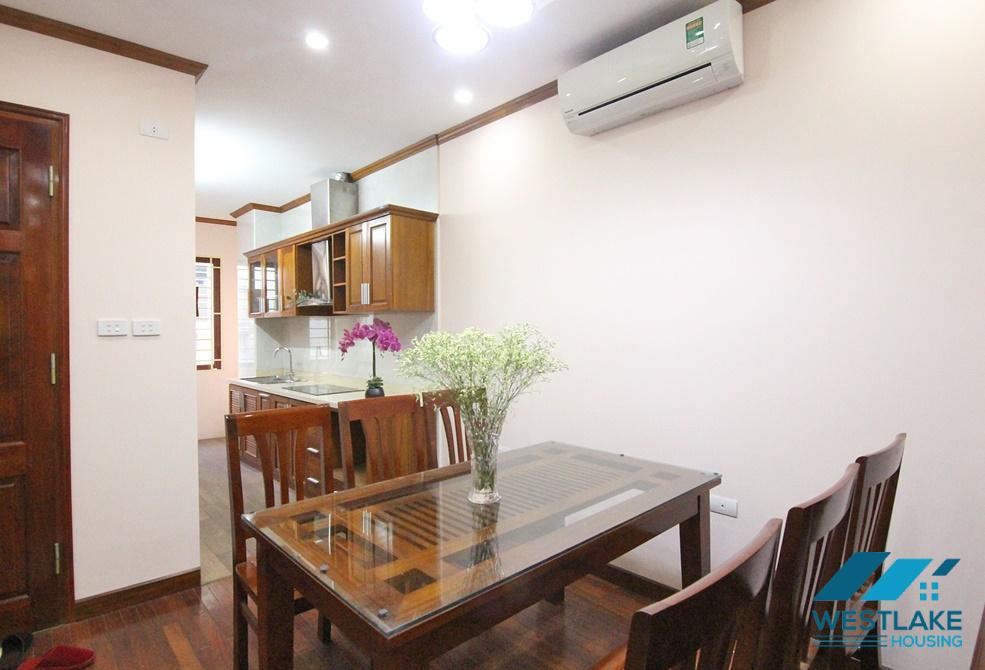 A lakeside 2 bedroom apartment for rent in Trich sai, Tay ho