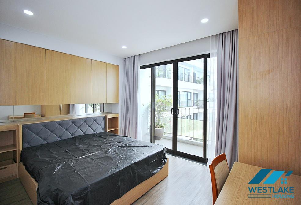 Cho Thuê Căn Hộ 2 Phòng Ngủ Hiện Đại, Sáng Thoáng Tại Khu Vực Tây Hồ, Hà Nội