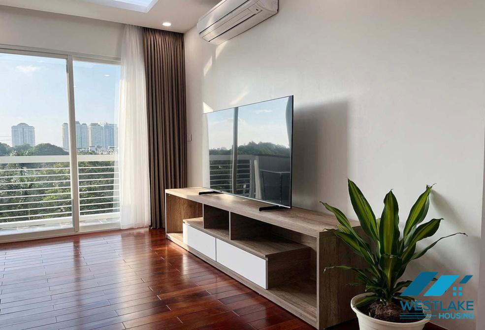 Căn hộ 3 phòng ngủ đầy màu sắc tại Ciputra cho thuê