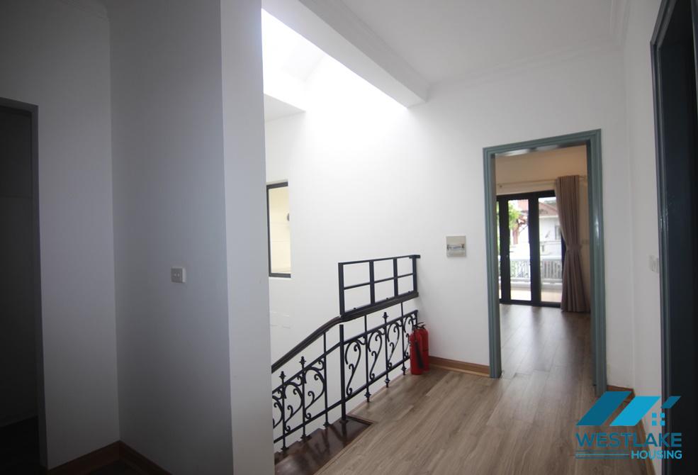 Nhà đầy đủ nội thất cho thuê tại khu đô thị Ciputra, Tây Hồ, Hà Nội