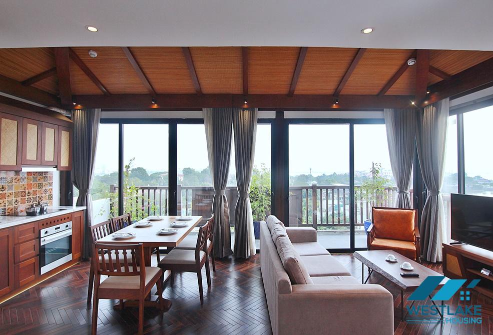Cho Chuê Căn Hộ  2 Phòng Ngủ Đẹp Thoáng Sáng, Ban Công Rông View Hồ Tại Trung Tâm Tây Hồ, Hà Nội