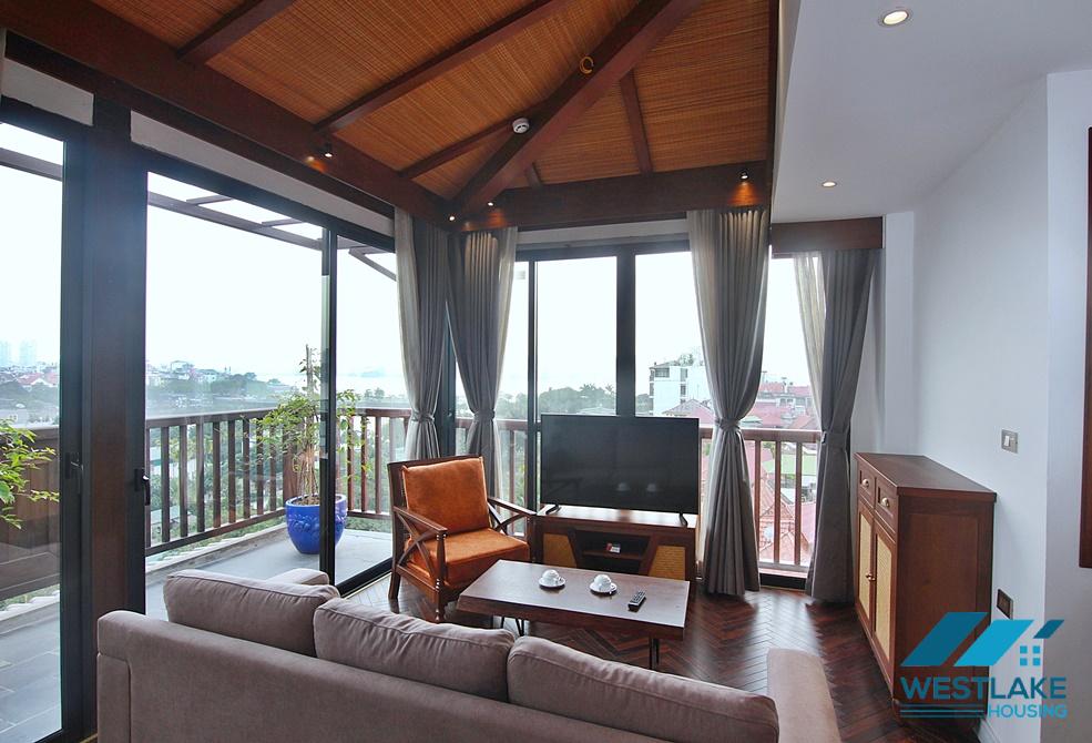 Cho Chuê Căn Hộ  2 Phòng Ngủ Đẹp Thoáng Sáng, Ban Công Rông View Hồ Tại Trung Tâm Tây Hồ, Hà Nội