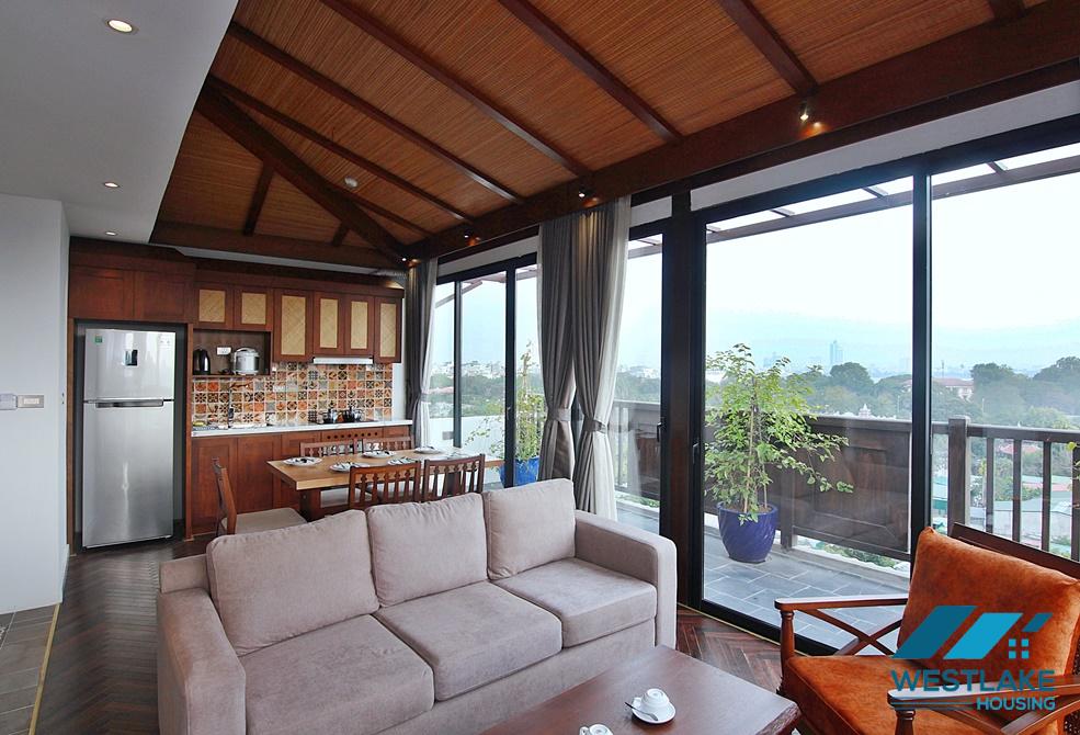 Cho Chuê Căn Hộ  2 Phòng Ngủ Đẹp Thoáng Sáng, Ban Công Rông View Hồ Tại Trung Tâm Tây Hồ, Hà Nội