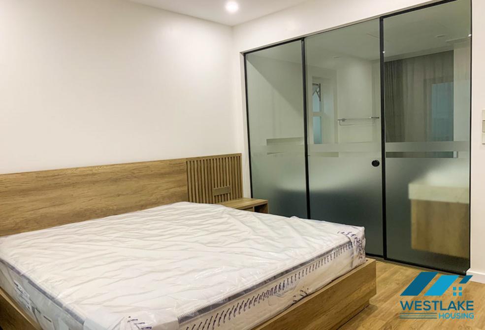 Căn hộ mới cải tạo với nội thất đẹp cho thuê tại khu đô thị E ciputra