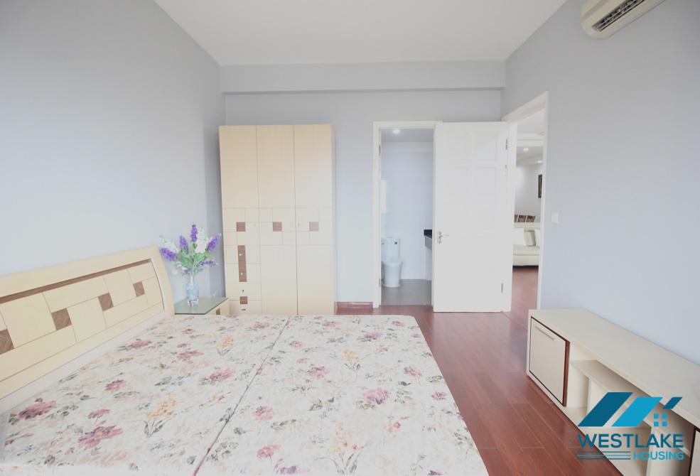 Cho thuê căn hộ 3 phòng ngủ giá rẻ tại Ciputra, Tây Hồ
