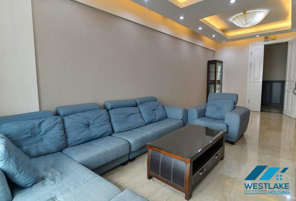 Cho thuê căn hộ 4 phòng ngủ rộng rãi và sang trọng tại tòa nhà Ciputra P