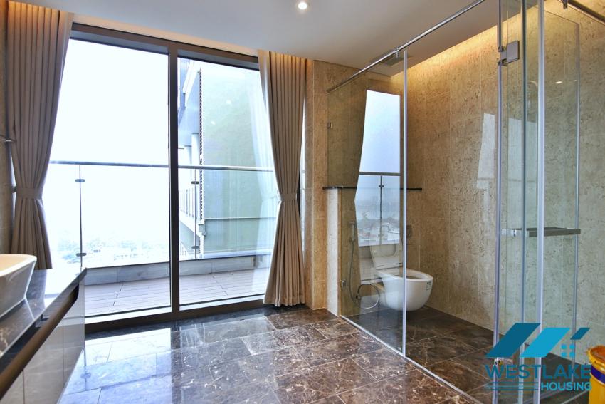  President Suite PENT-HOUSE with grand living room/ reception area. Central location+full services