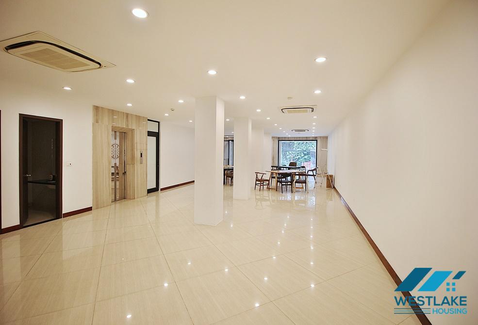 Cho Thuê Văn Phòng Rộng Thoáng Tại Phố Tô Ngọc Vân, Tây Hồ, Hà Nội