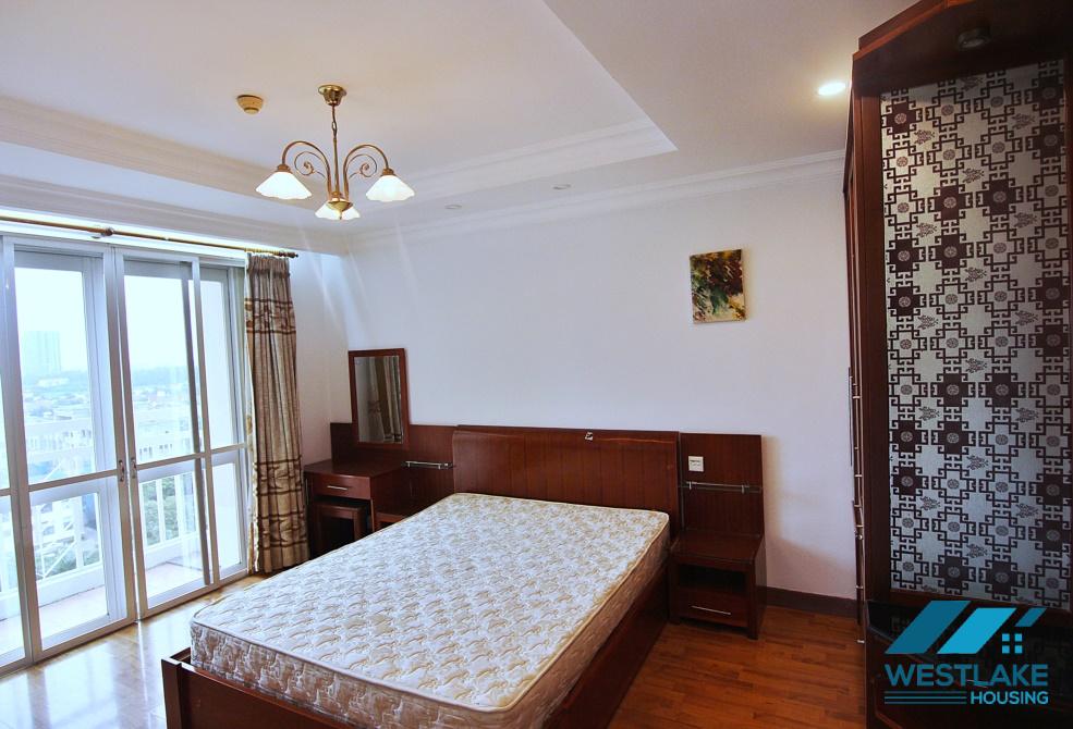 Cho thuê căn hộ 3 phòng ngủ giá rẻ, đầy đủ nội thất tại Ciputra Complex
