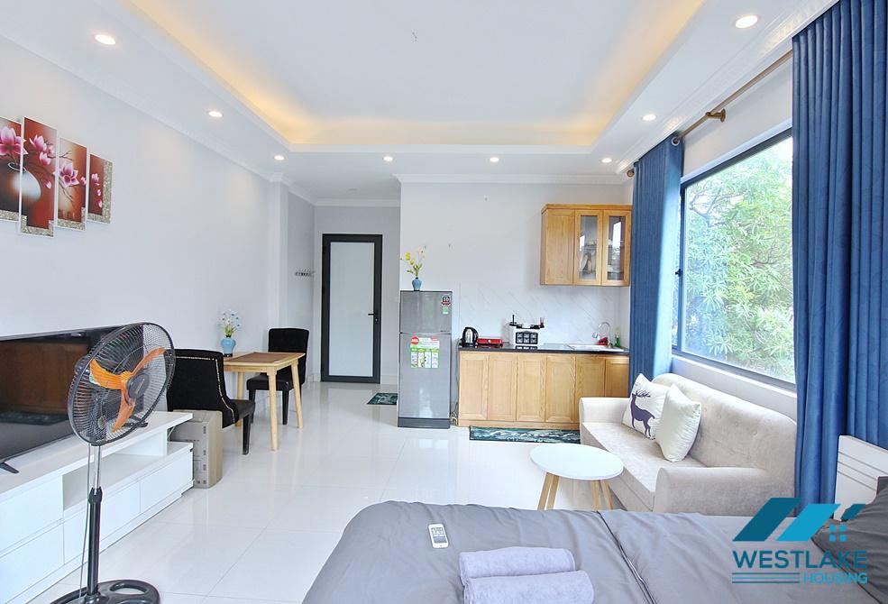 Bright studio for rent in Lac Long Quan st, Tay Ho, Ha Noi