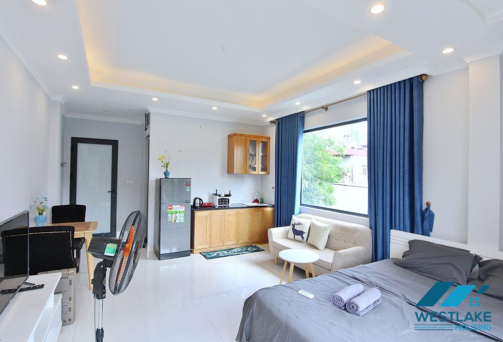 Bright studio for rent in Lac Long Quan st, Tay Ho, Ha Noi