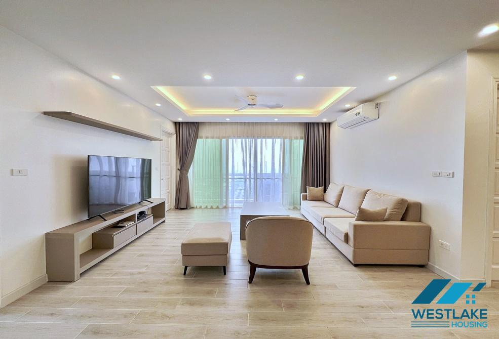 Căn hộ 04 phòng ngủ mới cải tạo và đầy đủ nội thất cho thuê tại Ciputra, Tây Hồ, Hà Nội
