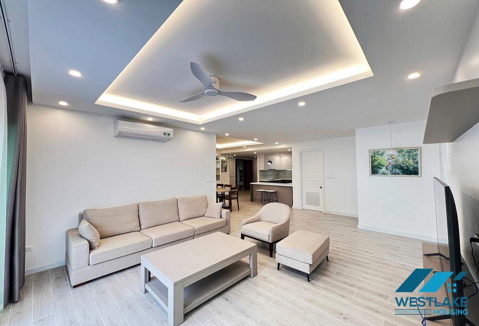 Căn hộ 04 phòng ngủ mới cải tạo và đầy đủ nội thất cho thuê tại Ciputra, Tây Hồ, Hà Nội