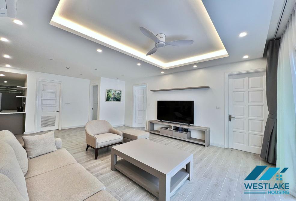 Căn hộ 04 phòng ngủ mới cải tạo và đầy đủ nội thất cho thuê tại Ciputra, Tây Hồ, Hà Nội