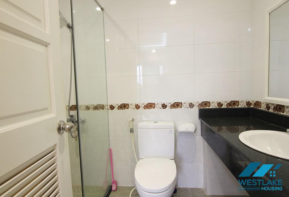 Căn hộ ba phòng ngủ sáng sủa và hiện đại tại Ciputra, quận Tây Hồ