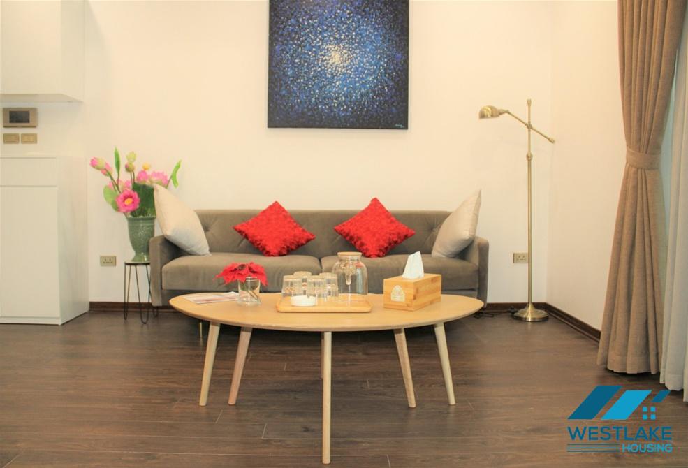 Căn hộ 1 phòng ngủ nội thất ấm cúng cho thuê  tại Sun Grand, Thụy Khuê.