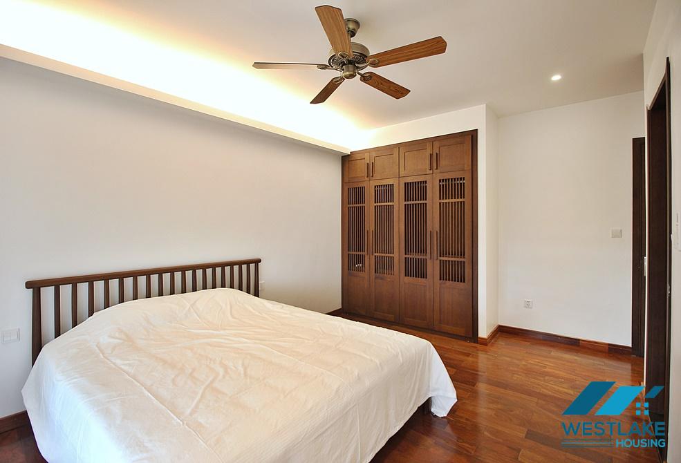 Cho Thuê Căn Hộ 3 Phòng Ngủ Rộng Thoáng Tại Phố Từ Hoa, Tây Hồ