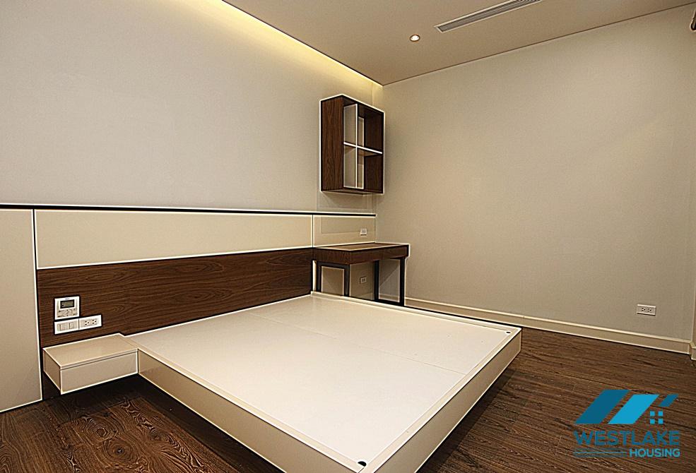 Cho thuê căn hộ 2 phòng ngủ sang trọng tại Sun Grand Tây Hồ