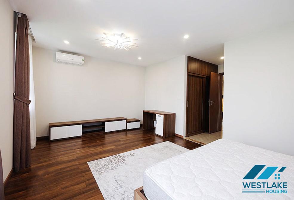 A beautiful 03 bedrooms apartment for rent in Ciputra, Ha Noi