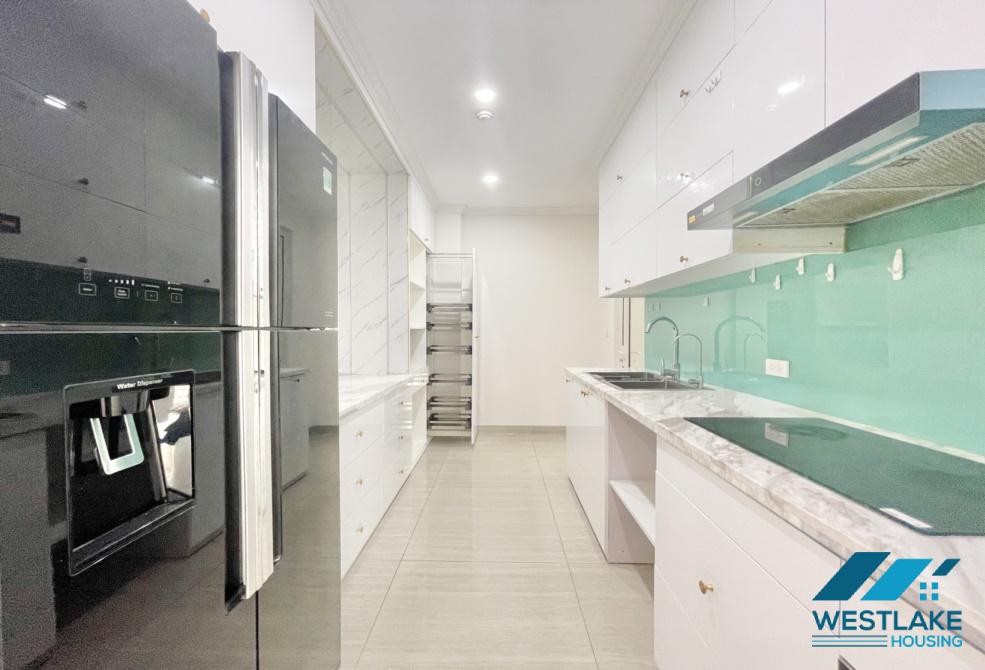 A new and modern 3 bedroom apartment for rent in Ciputra, Tay ho , Ha noi