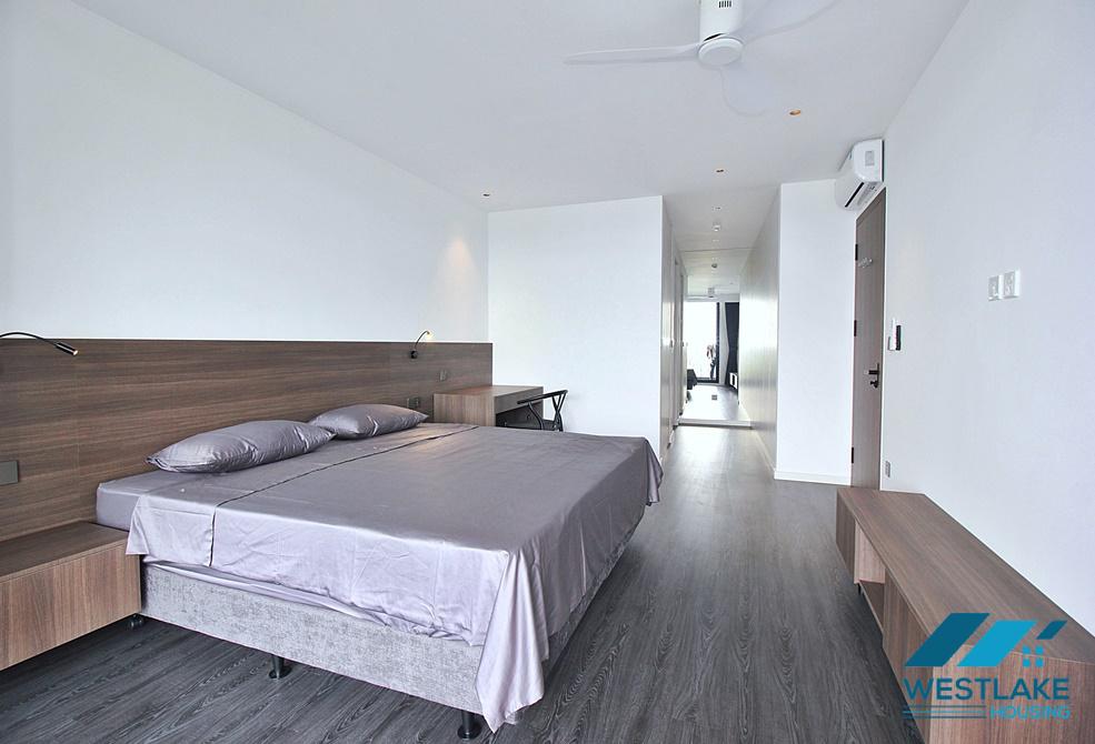 Căn Hộ 4 Phòng Ngủ Sang Trọng, Ban Công Rộng, View Hồ Tuyệt Đẹp Cho Thuê Trên Phố Quảng An, Tây Hồ, Hà Nội
