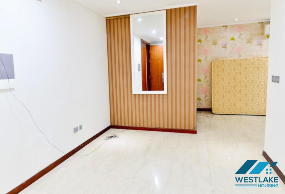 Cho thuê căn hộ 3 phòng ngủ không nội thất tại tòa nhà L, Ciputra, Tây Hồ, Hà Nội