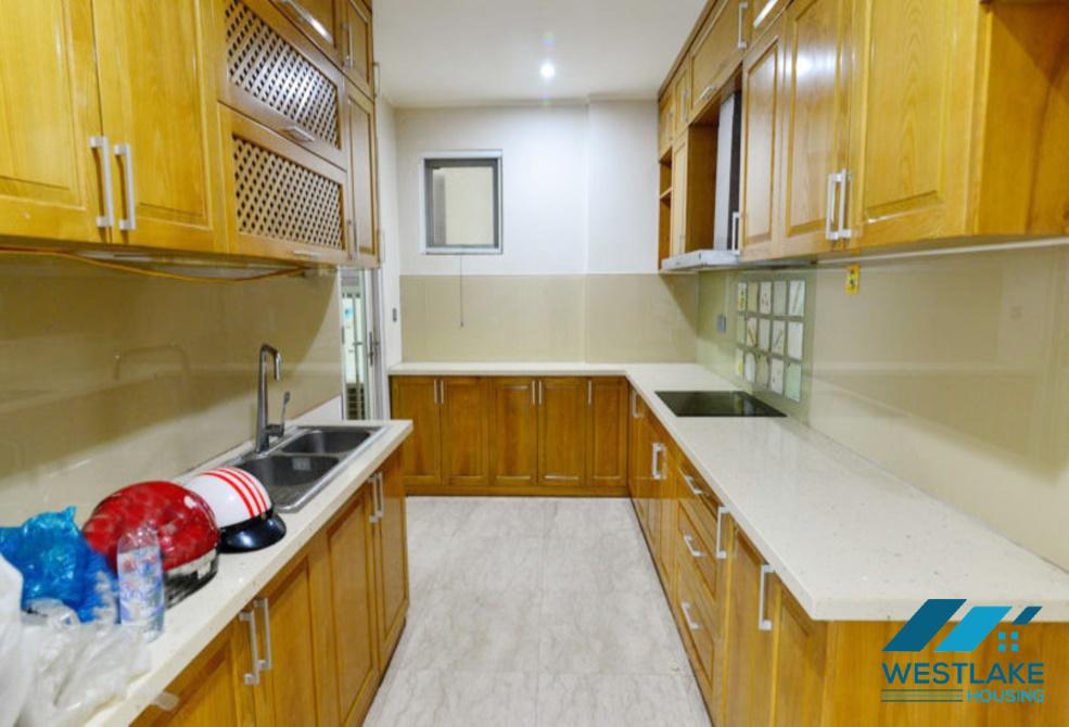 Cho thuê căn hộ 3 phòng ngủ không nội thất tại tòa nhà L, Ciputra, Tây Hồ, Hà Nội