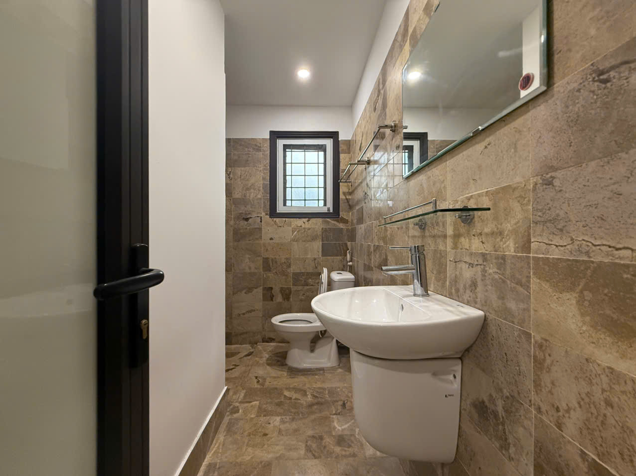 A beautifull house for rent in Dang Thai Mai st, Tay Ho district