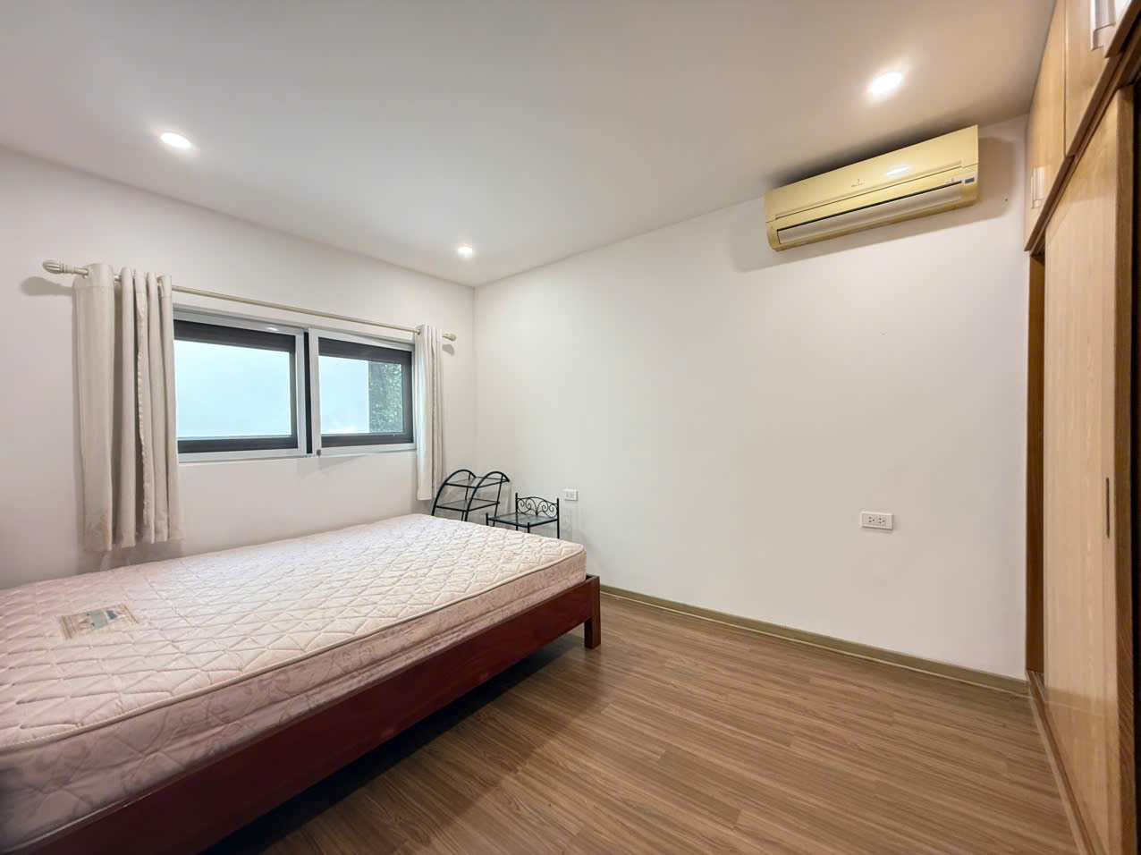 A beautifull house for rent in Dang Thai Mai st, Tay Ho district